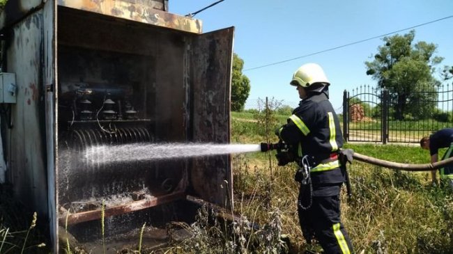 У Луцькому районі горіла трансформаторна підстанція. ФОТО