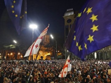 Парламент Грузії остаточно затвердив закон про «іноагентів»
