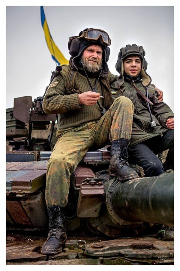 Міноборони розчулило знімками «дітей війни»