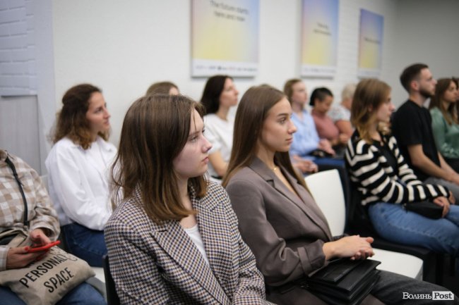 Як підприємцям залучати та утримати таланти? Поради від лекторки центру Дія.Бізнес у Луцьку