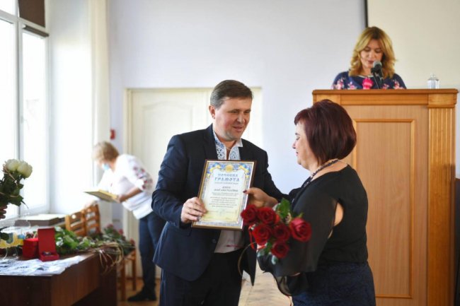 До Дня вчителя нагородили освітян у Луцькому районі. ФОТО