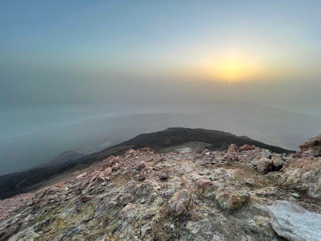 Мандрівник з Луцька піднявся на найвищу точку Іспанії. ФОТО