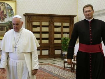 Папа Римський призначив свого представника в Україні