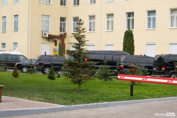 Янукович у Луцьку: засилля міліції і величезні затори. ФОТО