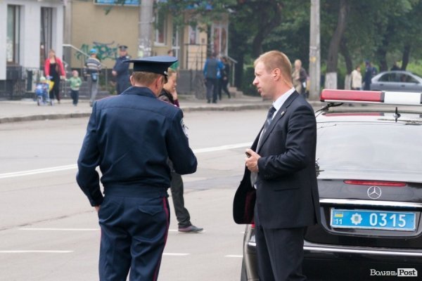 Янукович у Луцьку: засилля міліції і величезні затори. ФОТО