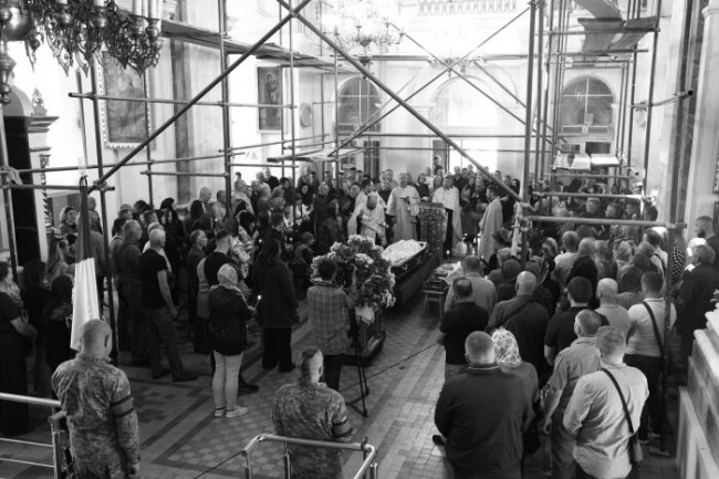 У Луцьку попрощалися із Героєм Богданом Гладуном