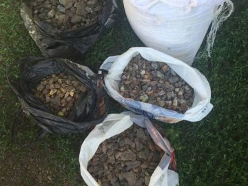 У селі на Волині накрили підпільний цех з обробки бурштину. ФОТО