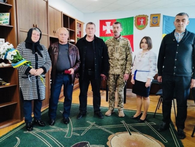 Батькам загиблого воїна з Волині вручили орден сина