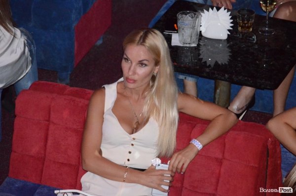 «Чорний бумер», «Харизма» і «Мурка»: в Луцьку знову виступав Seryoga. ФОТО