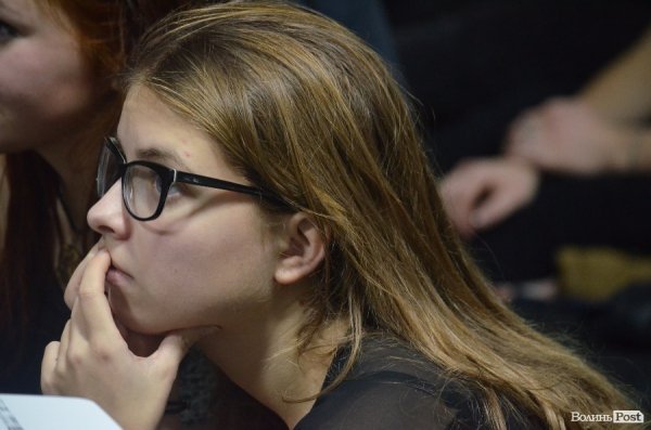 Як лучани всю ніч дивилися новорічні фільми. ФОТО 