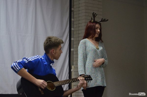 Як лучани всю ніч дивилися новорічні фільми. ФОТО 