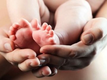 В Україні 12-річна дівчинка народила дитину