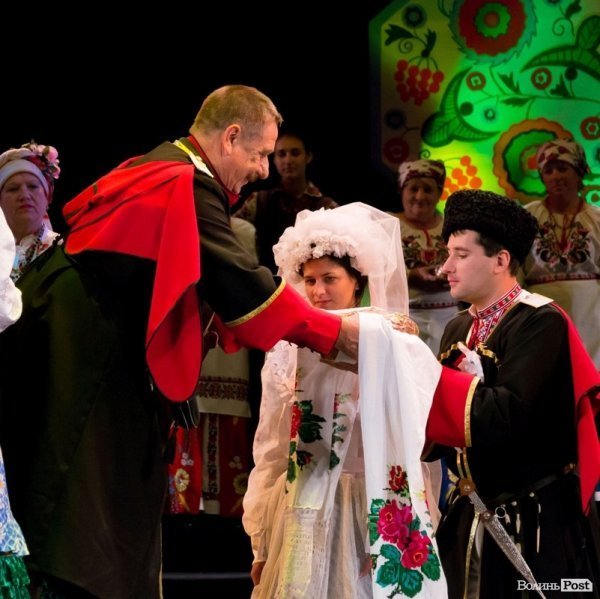 «Берегиня» фінішувала українським весіллям. ФОТО