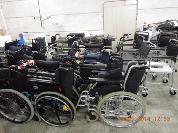 На Волині завдяки меценатам і надалі оновлюватимуть шкільні та лікарняні меблі