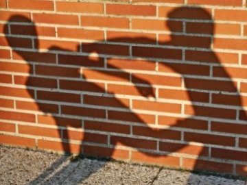 Школярі влаштували масову бійку біля «Там-таму»