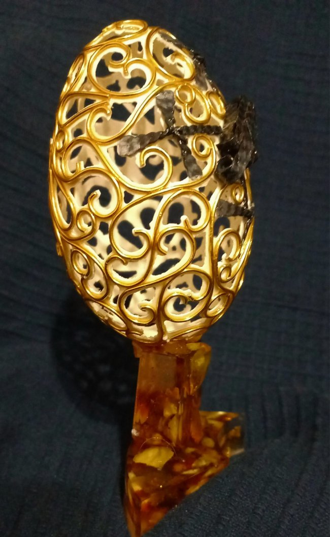 «Волинський Фаберже» виготовив унікальне яйце з дроном. ФОТО