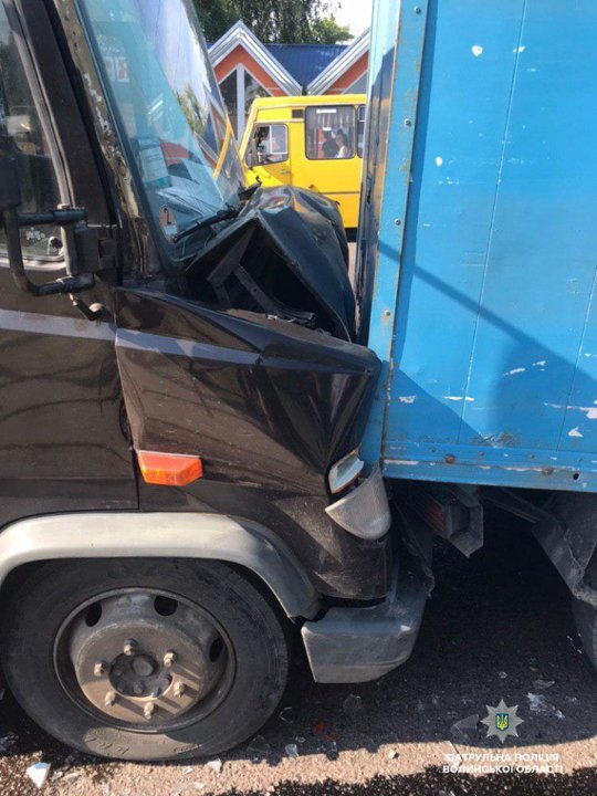 У Луцьку – подвійна аварія. ФОТО