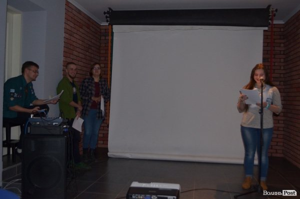 «Двоє на одного»: поетичні читання в Луцьку. ФОТО