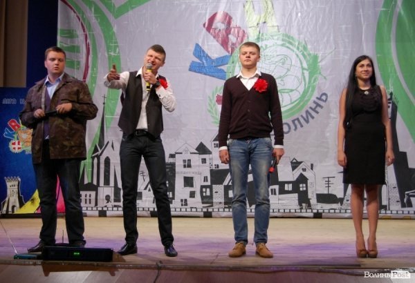 У Луцьку на КВНі із заступника луцького мера «зняли» джинси. ФОТО