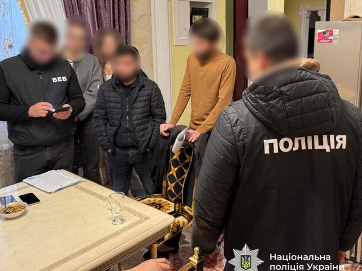 Через підпільне онлайнказино двоє братів з Одеси «відмили» 12 мільйонів
