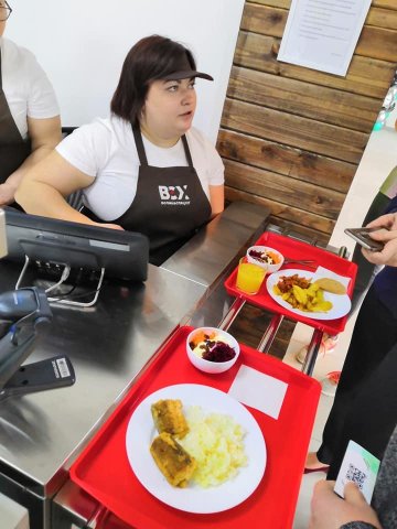 Троє луцьких рестораторів відкрили їдальню при заводі. ФОТО