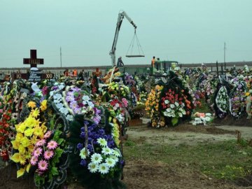 Луцьк хоче викупити землю у волинянки, аби розширити кладовище в Гаразджі