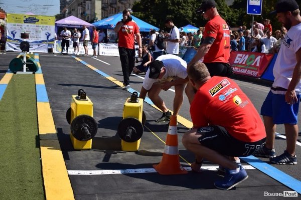 22 богатирі вражали лучан надзвичайною силою та міццю. ФОТО