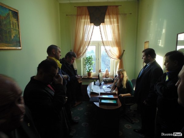 Луцький Майдан просить мера допомогти легалізувати Самооборону