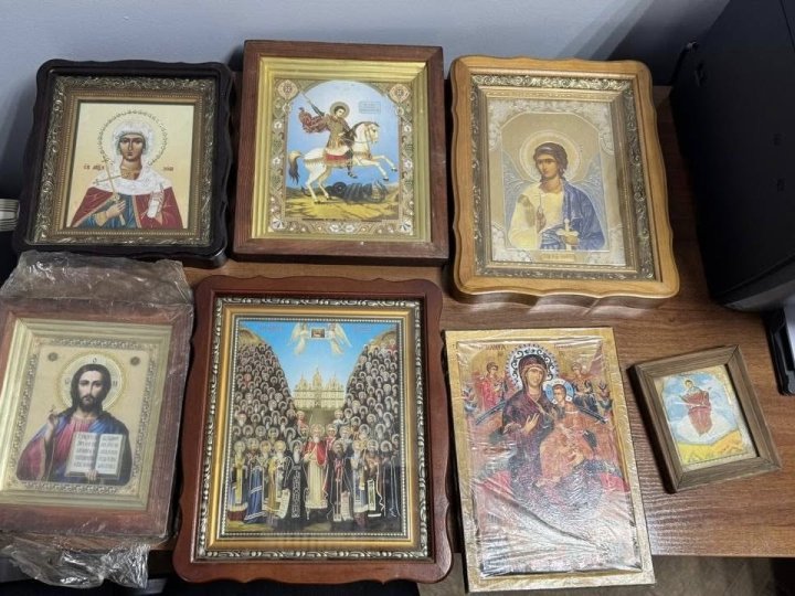 Через «Ягодин» жителька Донеччини хотіла вивезти ікони: каже, на прохання знайомого, аби вберегти від обстрілів