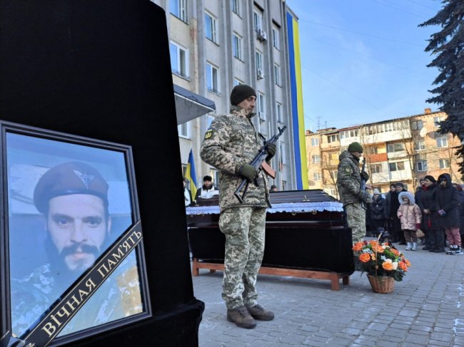 Волиняни провели в останню путь десантника Віталія Гараня