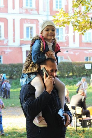 Із лицарями та подарунками: у Луцьку вперше влаштували фестиваль недільних шкіл. ФОТО