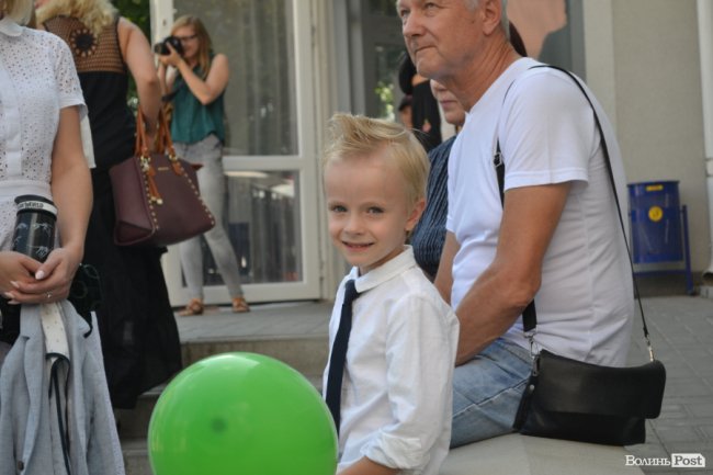 Без «домашки», канцелярії і форми: у Луцьку відкрили інноваційну школу ThinkGlobal*