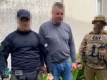 46-річний киянин влаштовував провокації у Лаврі та у соцмережі TikTok поширював наративи кремля