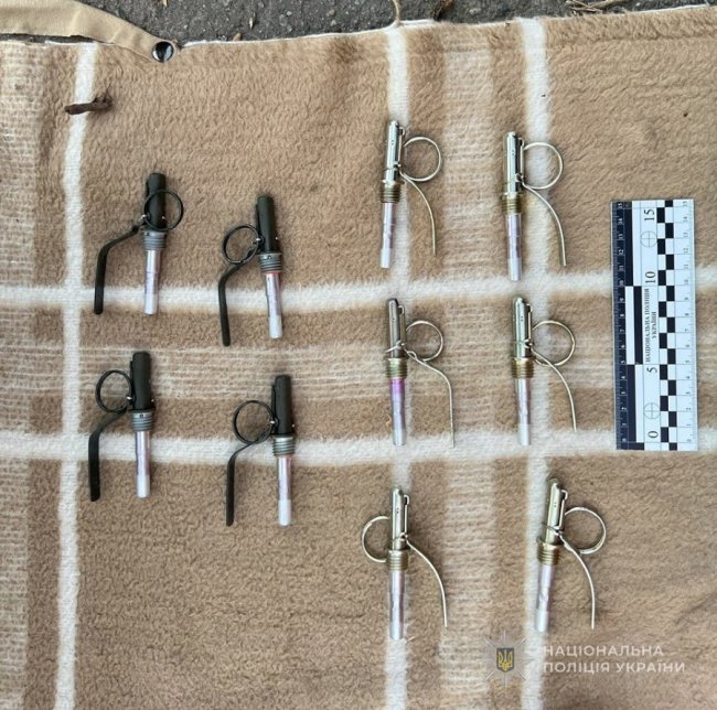 У Луцьку в гаражі 48-річного чоловіка знайшли цілий арсенал зброї та боєприпасів