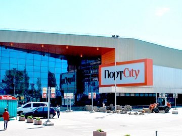 У «ПортCity» - знижки на спортивний одяг та взуття*