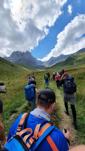 Волиняни підкорили одну з найвищих гір Грузії. ФОТО