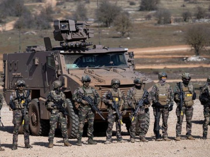 ЗМІ назвали кількість миротворців, яких Захід може направити до України