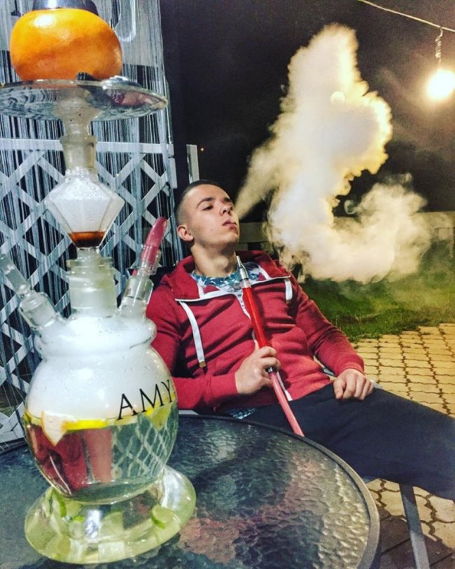 Ідентифікували частину «тітушок», які зібралися під міськрадою в Луцьку