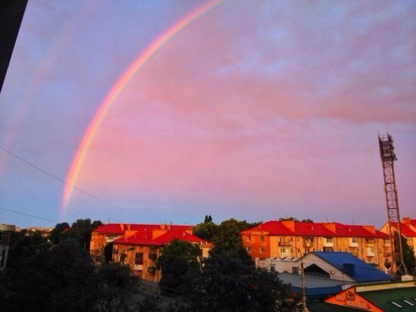 Луцька незвичайна веселка: реакція соцмереж. ФОТО