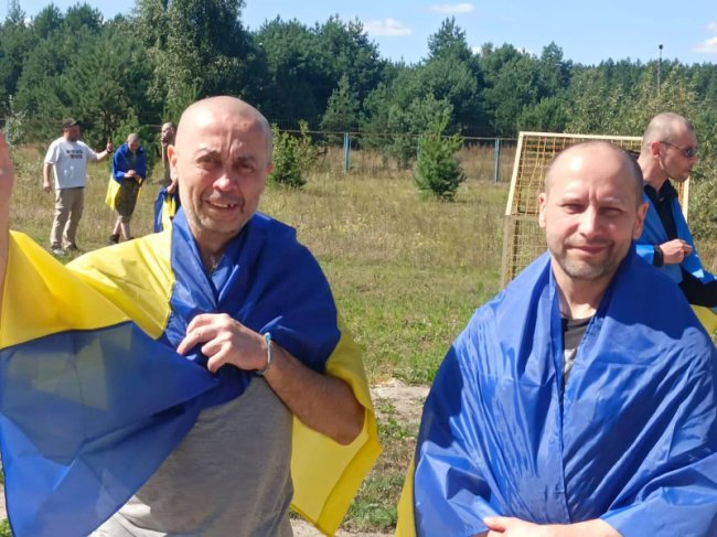 Деякі були у полоні ще з 2014-го: Україна звільнила ще 33 захисників та 51 цивільного