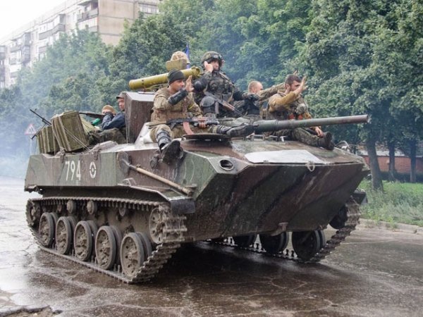 Парад військових у звільненому Краматорську. ФОТО. ВІДЕО