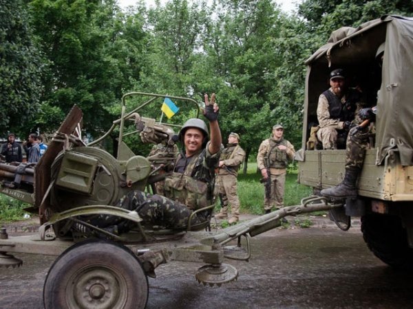 Парад військових у звільненому Краматорську. ФОТО. ВІДЕО