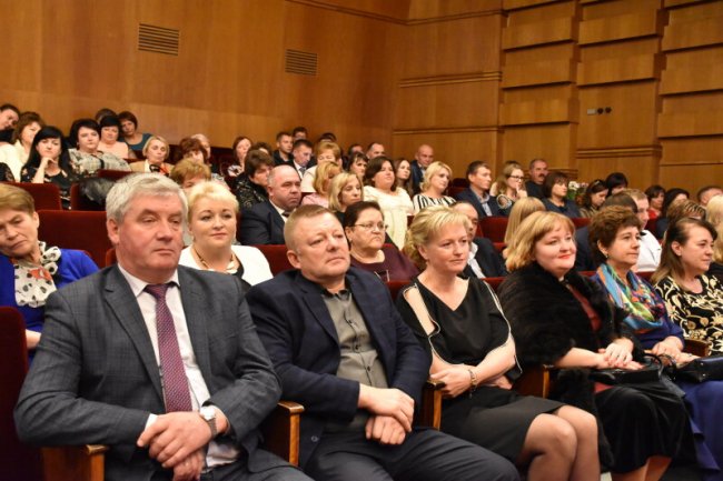 У Луцьку привітали педагогів з професійним святом 