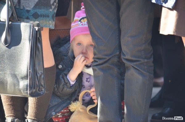 У Луцьку відкрили оновлений фотостенд пам'яті загиблих волинян. ФОТО