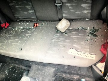 На Рівненщині невідомі пошкодили авто журналістці. ФОТО