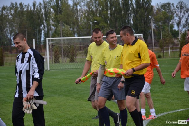 «Атошний» футбол: волиняни перемогли львівських нацгвардійців