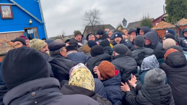 МП на Волині захопив храм, парафія якого перейшла до ПЦУ