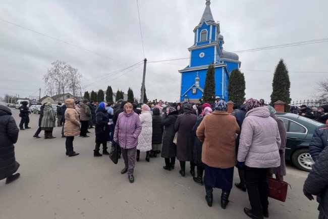 МП на Волині захопив храм, парафія якого перейшла до ПЦУ