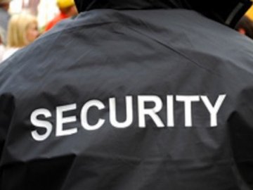 Як безпечно переносити чи перевозити готівку?*