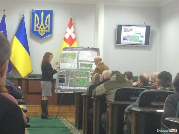  Хто кого: забудовник VS громада. ФОТО